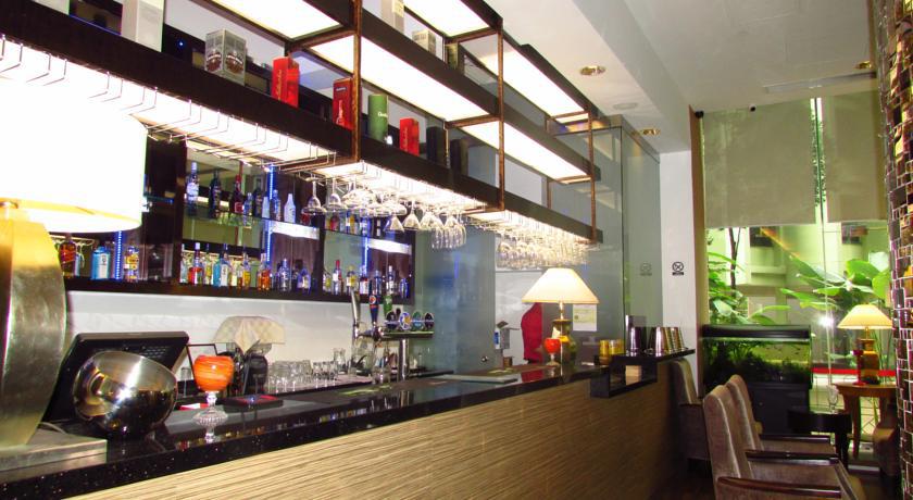 Hilton Garden Inn Singapore Serangoon Exterior foto